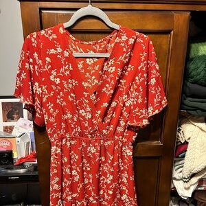 Red short sundress. Size medium. Great condition